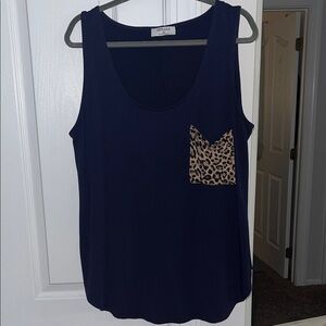 Zenana navy with leopard pocket detail tank top Size 1X